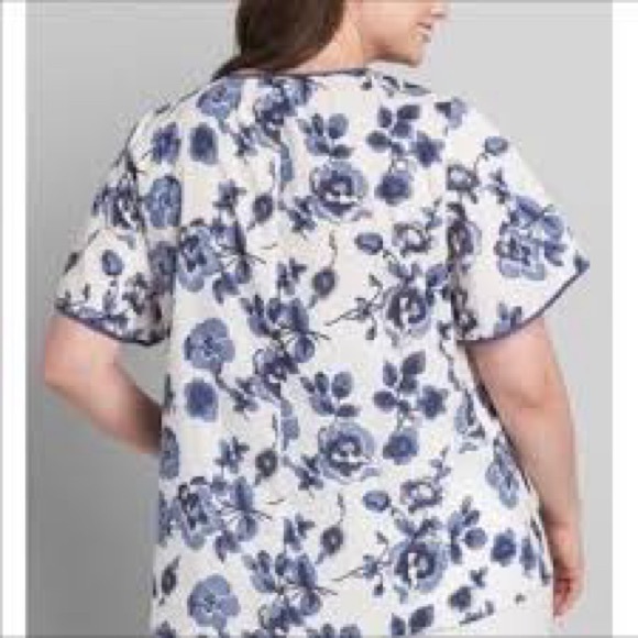 EUC Lane Bryant Blue Floral Top - Picture 2 of 6